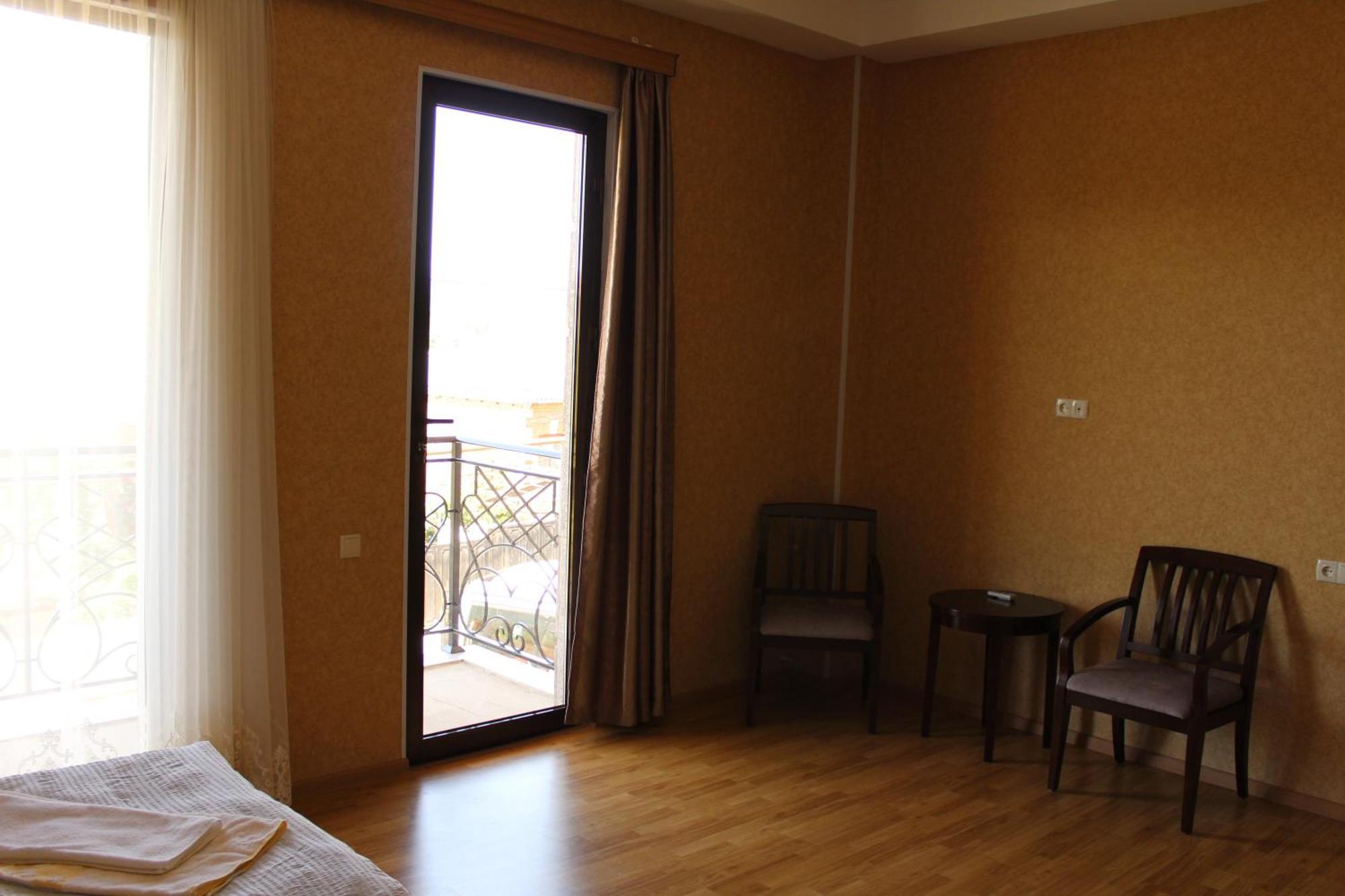 Argopalace Kutaisi Pokoj fotografie